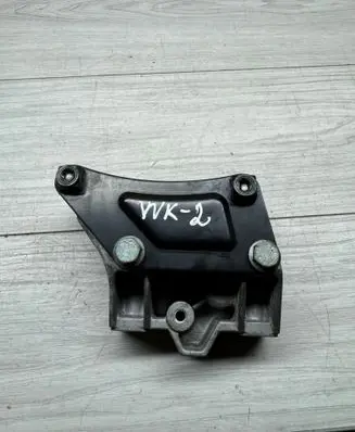 Seat Leon (1P) Gearbox mounting bracket 1K0199111