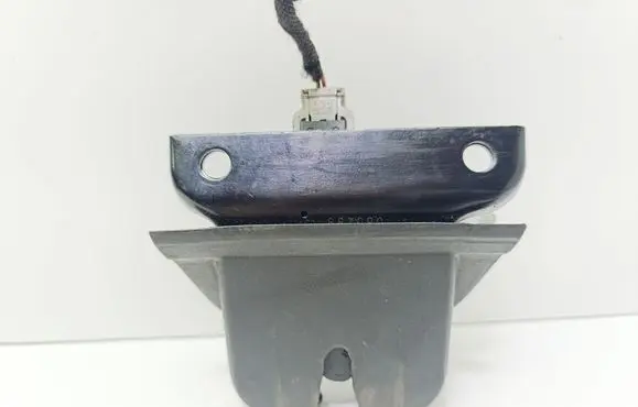 Audi A6 S6 C5 4B Tailgate/trunk/boot lock/catch/latch