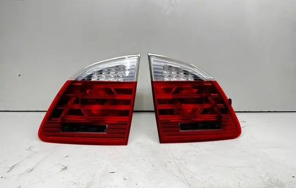 BMW 5 E60 E61 Tailgate rear/tail lights 7177698 2TZ00942702 7177697