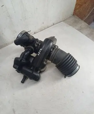 Nissan Murano Z50 Intake resonator 9Y504