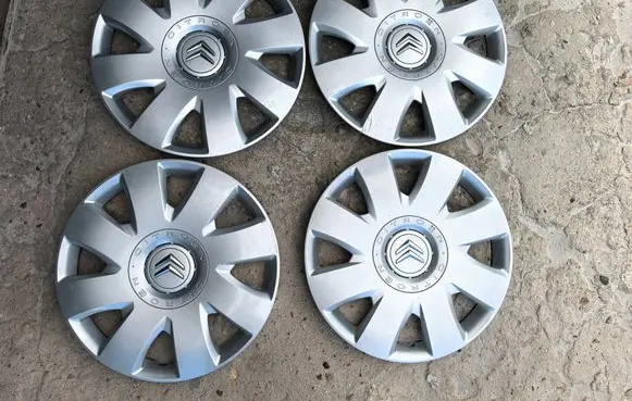 Citroen C4 I R16 wheel hub/cap/trim 9650011780