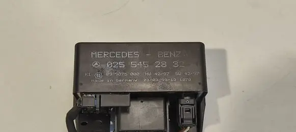 Mercedes-Benz A W168 Glow plug pre-heat relay 0255452832