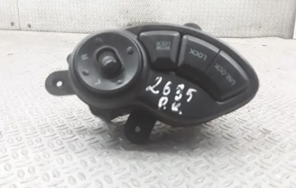 Hyundai Santa Fe Wing mirror switch 9353026000
