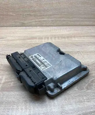 Opel Frontera B Engine control unit/module ECU 90589740 0281001793