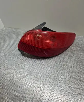 Peugeot 206 Rear/tail lights 2531D