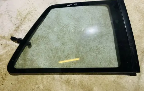 Mazda 323 Rear side window