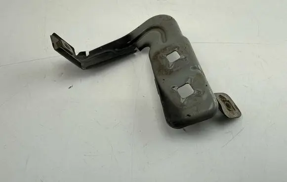 BMW 1 F20 F21 Fender mounting bracket