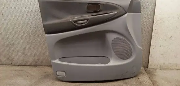 Toyota Previa (XR30, XR40) II Front door card panel trim 