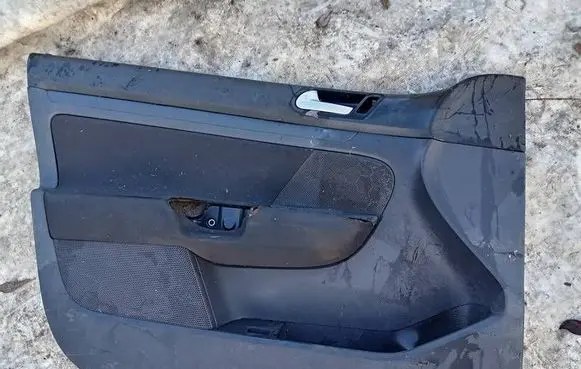 Front door card panel trim