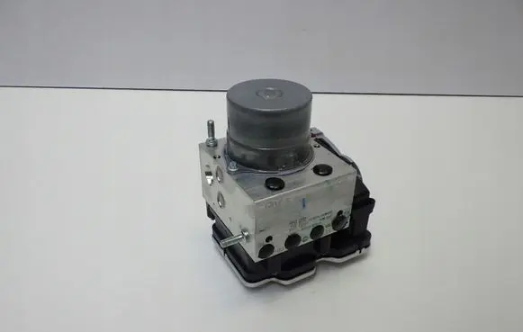 Nissan Qashqai J12 ABS Pump 476606UC0A
