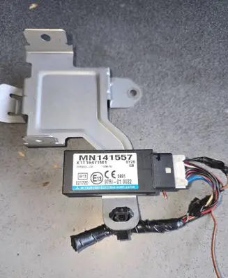 Mitsubishi Grandis Immobilizer control unit/module MN141557 97RI010032 X1T16471M1