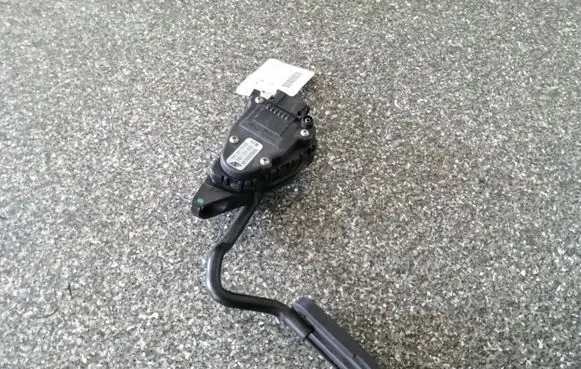 Volkswagen Sharan Accelerator throttle pedal 7M1721603