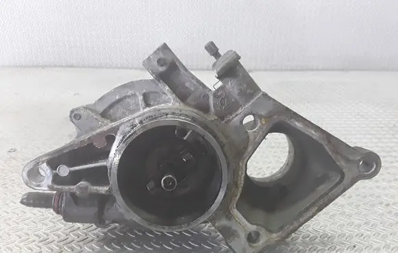 Ford Transit Vacuum pump 72245410B