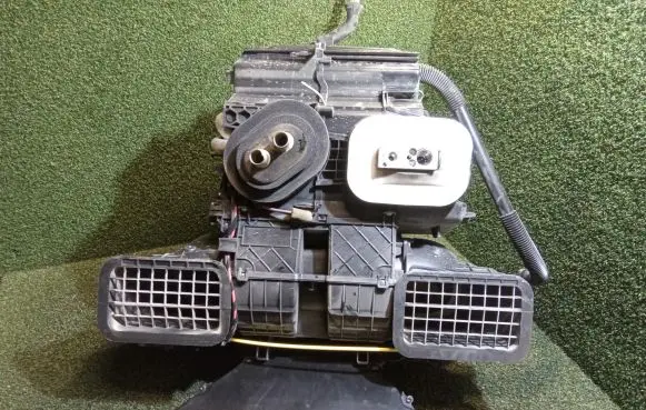 Opel Vivaro Interior heater climate box assembly housing 272700324R 93868022 T1031984S