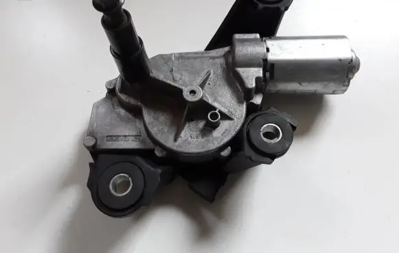 Nissan Qashqai Rear window wiper motor 0390201820