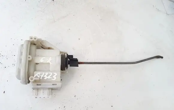 Volkswagen PASSAT B3 Central locking vacuum pump 357862153h