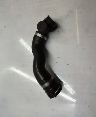 BMW 5 F10 F11 Engine coolant pipe/hose 7800101
