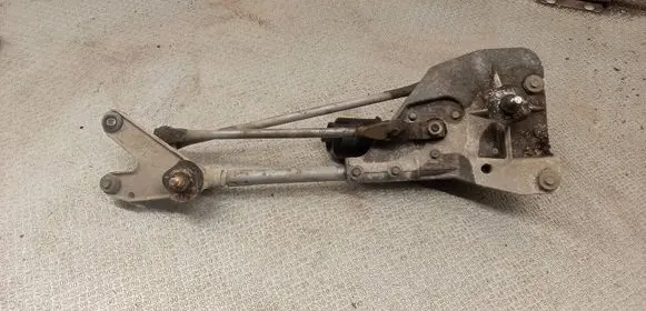 Nissan X-Trail T30 Front wiper linkage and motor 