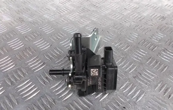 Nissan Qashqai J12 Vacuum valve 149406RC2C