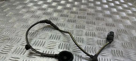 Skoda Superb B8 (3V) Front ABS sensor wiring 