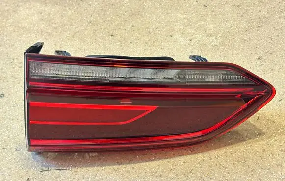 Volkswagen Touareg III Tailgate rear/tail lights 760945094A
