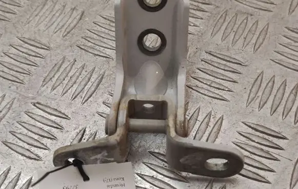 Hyundai Kona I Rear door upper hinge