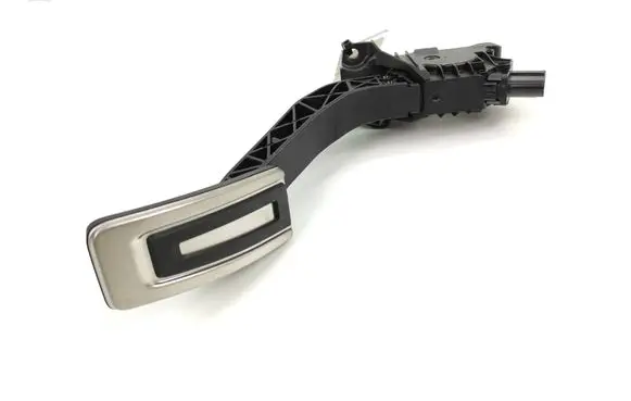 Accelerator throttle pedal