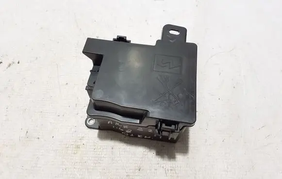 Renault Arkana Fuse module 252360794R