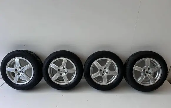 Renault Clio IV R15 alloy rim KBA46532