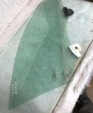 Opel Astra L Front door window glass four-door 43r011093
