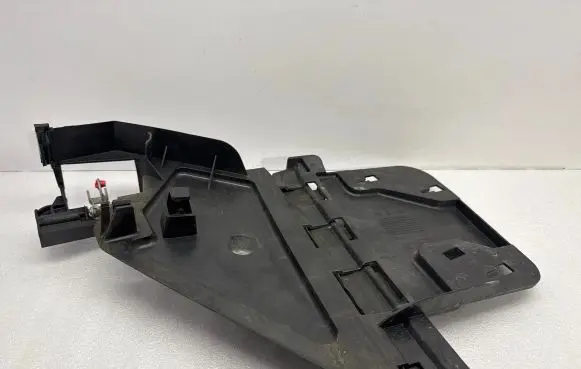 Jeep Cherokee IV KK Other engine bay part 1006657 6Q0159900L