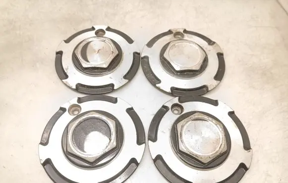 Volkswagen Golf III Non-original wheel cap 