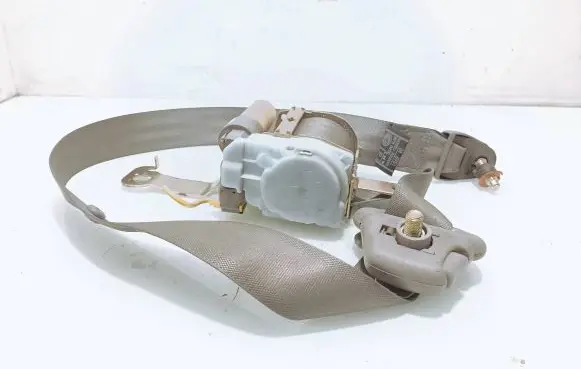Hyundai Elantra Front seatbelt