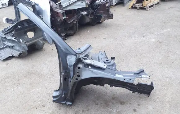 Audi Q2 - Front quarter panel 