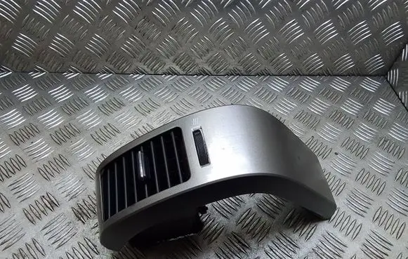 Toyota Prius (XW20) Dashboard side air vent grill/cover trim 5506247010 4556417010 5565047060
