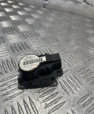 Renault Megane III Air flap motor/actuator N101980G VHB3030003E