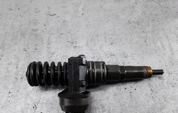 Skoda Fabia Mk2 (5J) Fuel injector