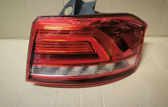 Volkswagen PASSAT B8 Rear/tail lights 3G9945096A