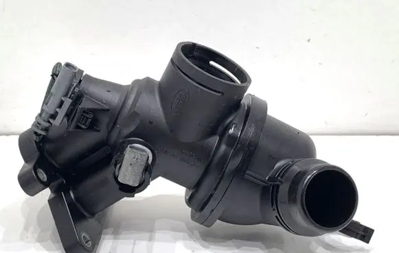 Jaguar E-Pace Thermostat/thermostat housing G4D38575BE