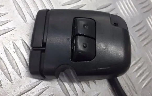 Toyota Yaris Multifunctional control switch/knob 84247-0D010
