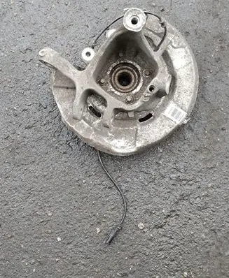 BMW 7 F01 F02 F03 F04 Rear wheel hub spindle/knuckle 6797447