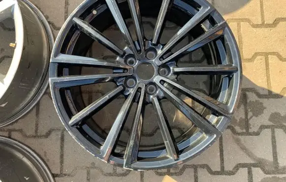 BMW i8 R20 alloy rim 