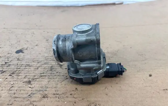 Peugeot 3008 I Throttle valve 9673534480 28275019