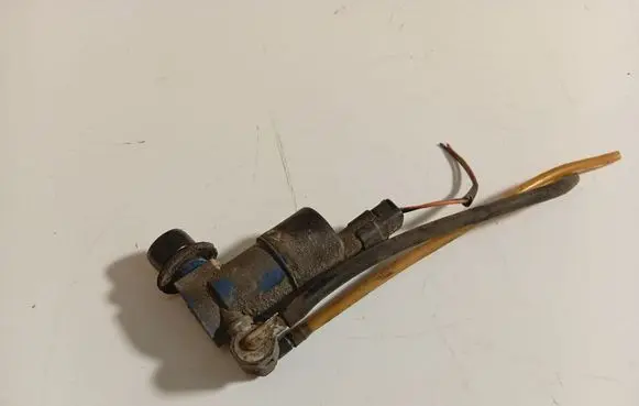 Renault Clio III Windscreen/windshield washer pump 9641553880