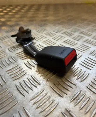 Honda CR-V Rear seatbelt buckle 6337496A