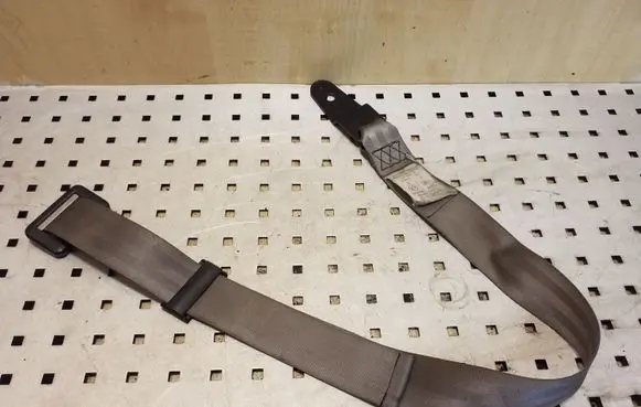 Ford Galaxy Middle seatbelt (rear) 7M0857809C