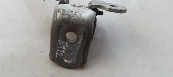 Renault Laguna II Rear door lower hinge