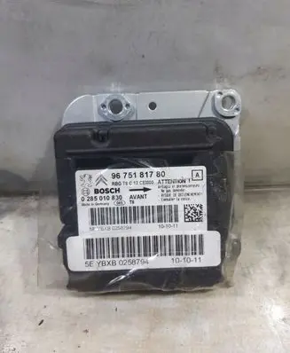 Peugeot 3008 I Airbag control unit/module 9675181780