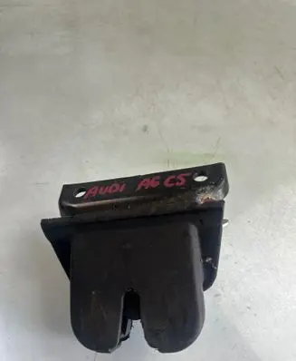 Audi A6 S6 C5 4B Tailgate window lock/catch/latch 52352
