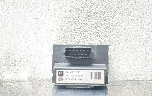 Opel Zafira B Tow bar trailer control unit/module 24453850 5DS00879800 20200839800